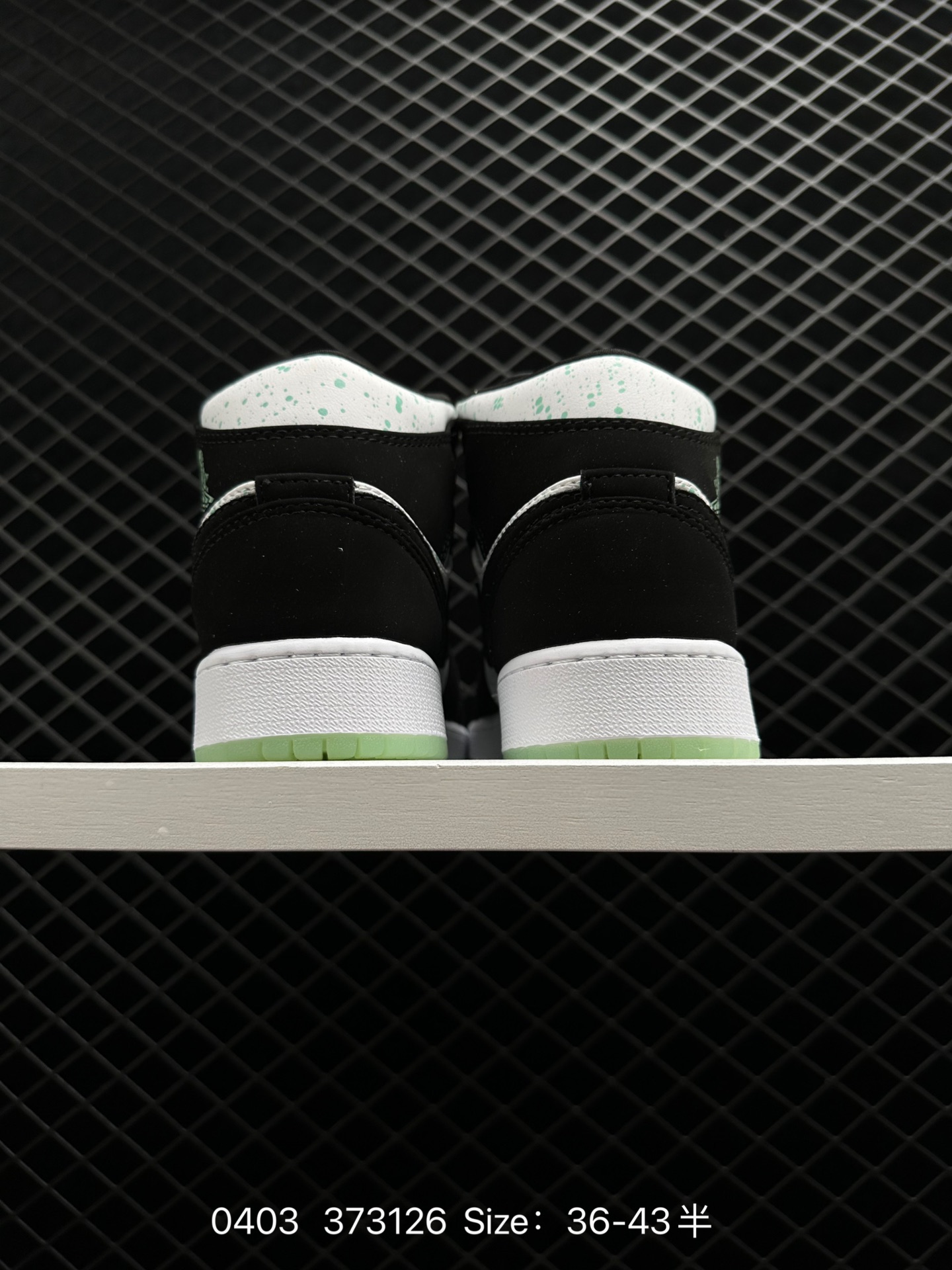 Air Jordan 1 Mid “Panda”